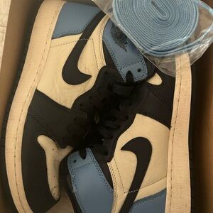 Jordan 1 Obsidian Sz 6